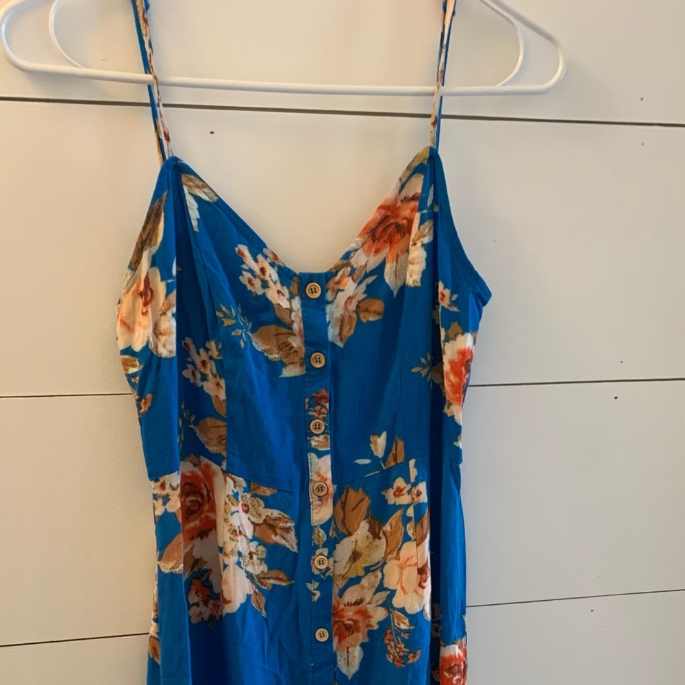 blue floral midi flowy dress!